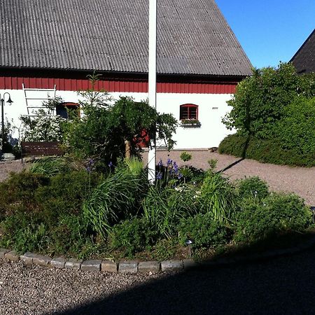 Mattisgarden Bed & Breakfast Östra Ljungby Exterior foto