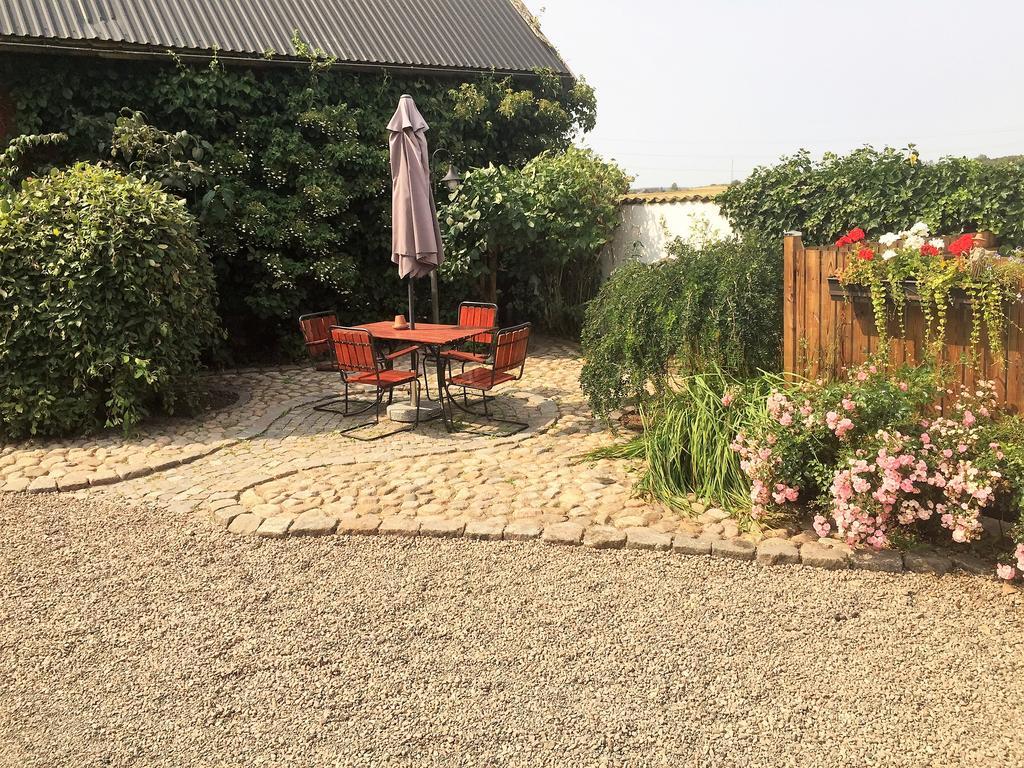 Mattisgarden Bed & Breakfast Östra Ljungby Exterior foto